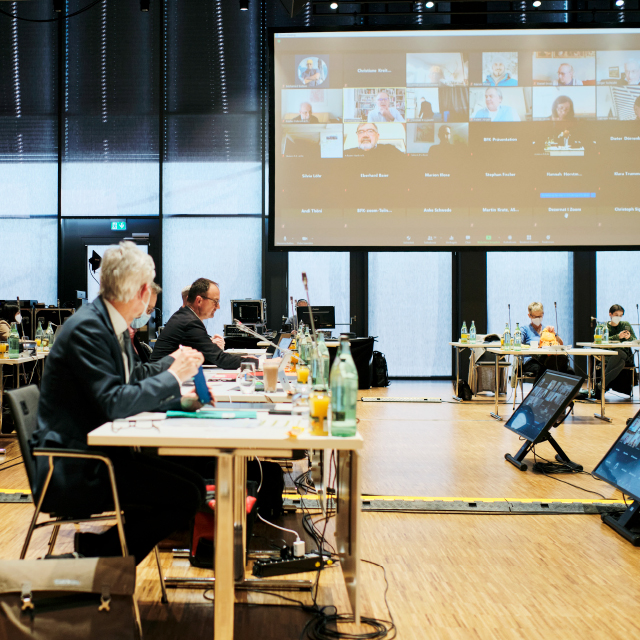 Hybrid in die Zukunft Online-Kongresse im Fokus